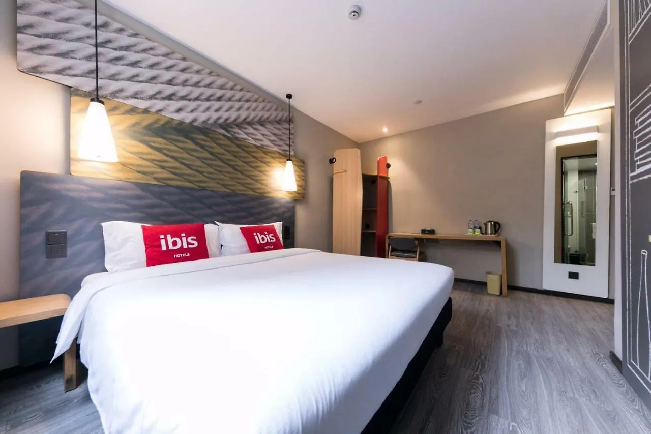 *** Hotel Ibis Shanghai Gubei China